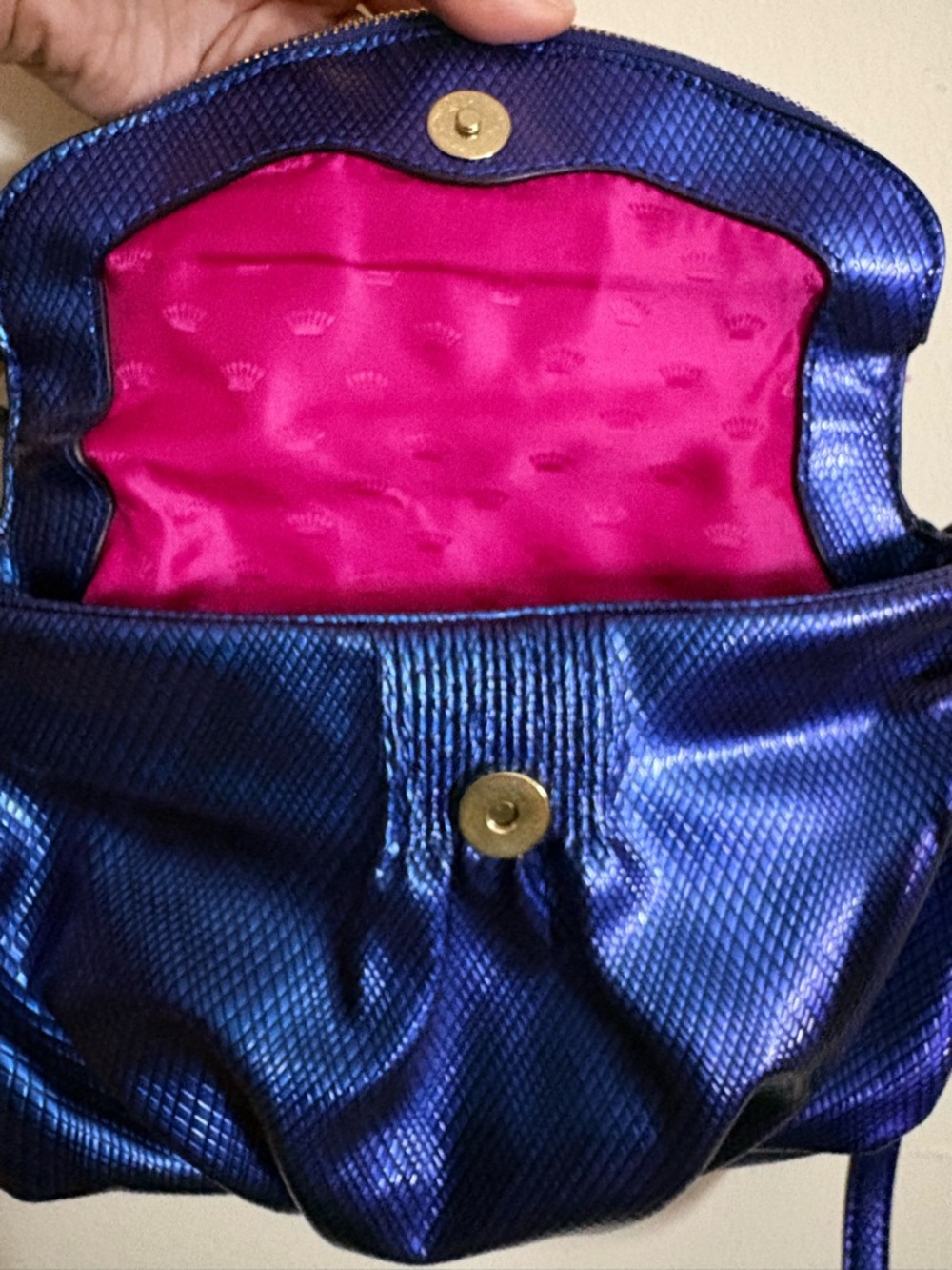Juicy Couture Metallic Blue/Purple Crossbody Shoulder Bag w/ gold charm - Picture 4 of 8